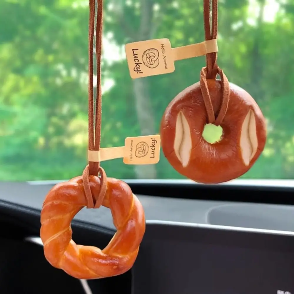 Precioso llavero con colgante de pan alcalino Bagel, llavero de cuerda Pretzel, bonito colgante Interior de coche, bolsa de croissant, accesorio de regalo