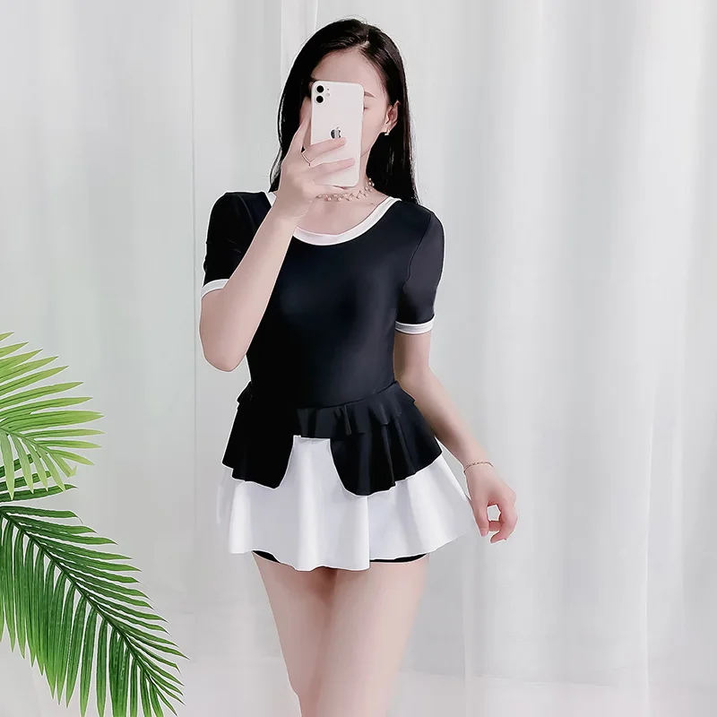 

2023 New One Piece Swimsuit Women's Round Neck Color Matching Skirt Style with Boxers Small Fresh Conservative Solid Swimwear