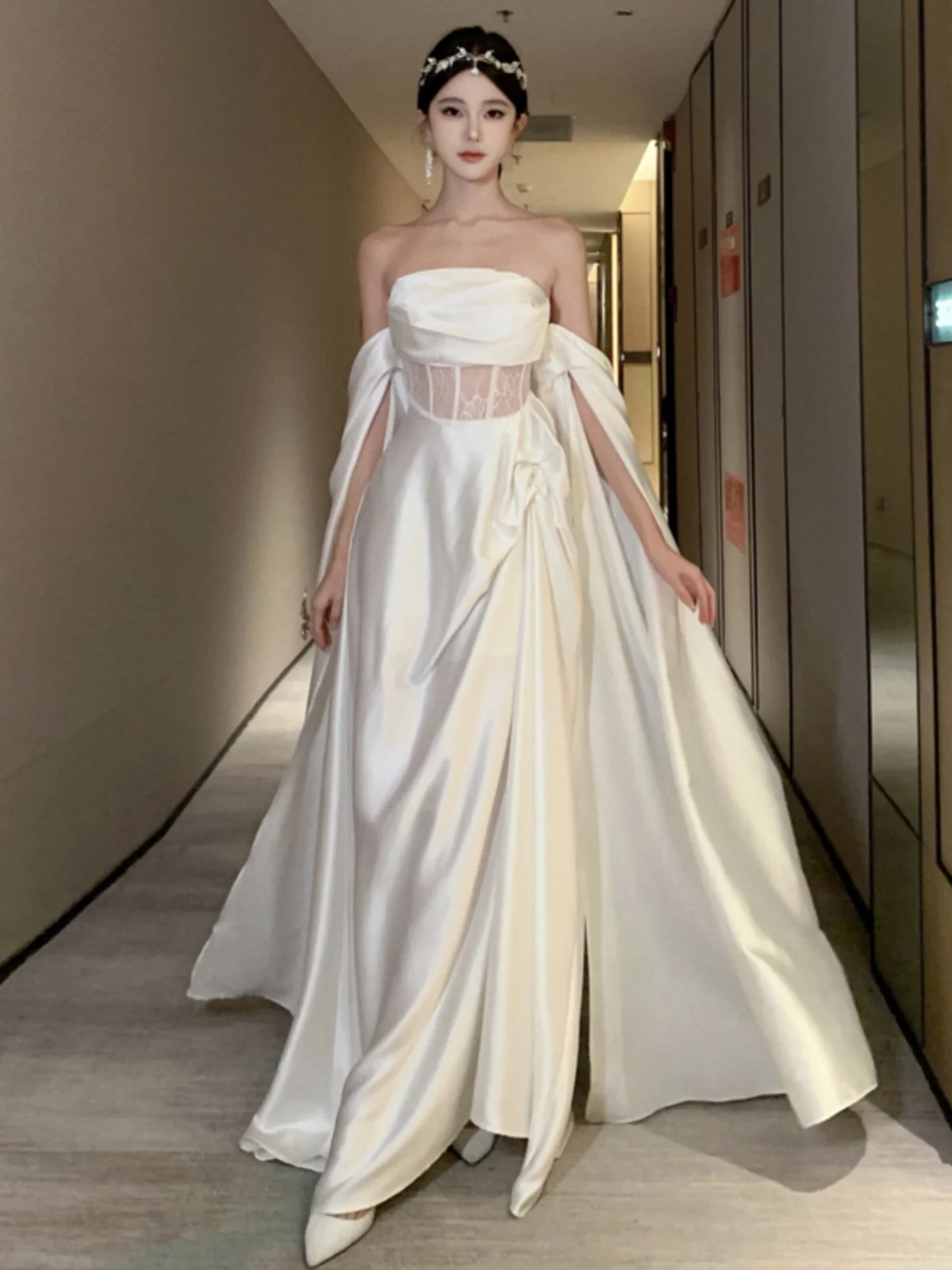 

White Satin Niche off-Shoulder Tube Top Dress New Women's High-Grade Light Wedding Morning Gowns Toast Temperament Banquet