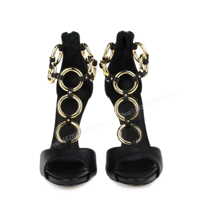 Sandalias de decoración de cadena dorada para Mujer, zapatos de vestir con punta abierta, cubierta poco profunda, tacón alto fino con cremallera negra, Verano