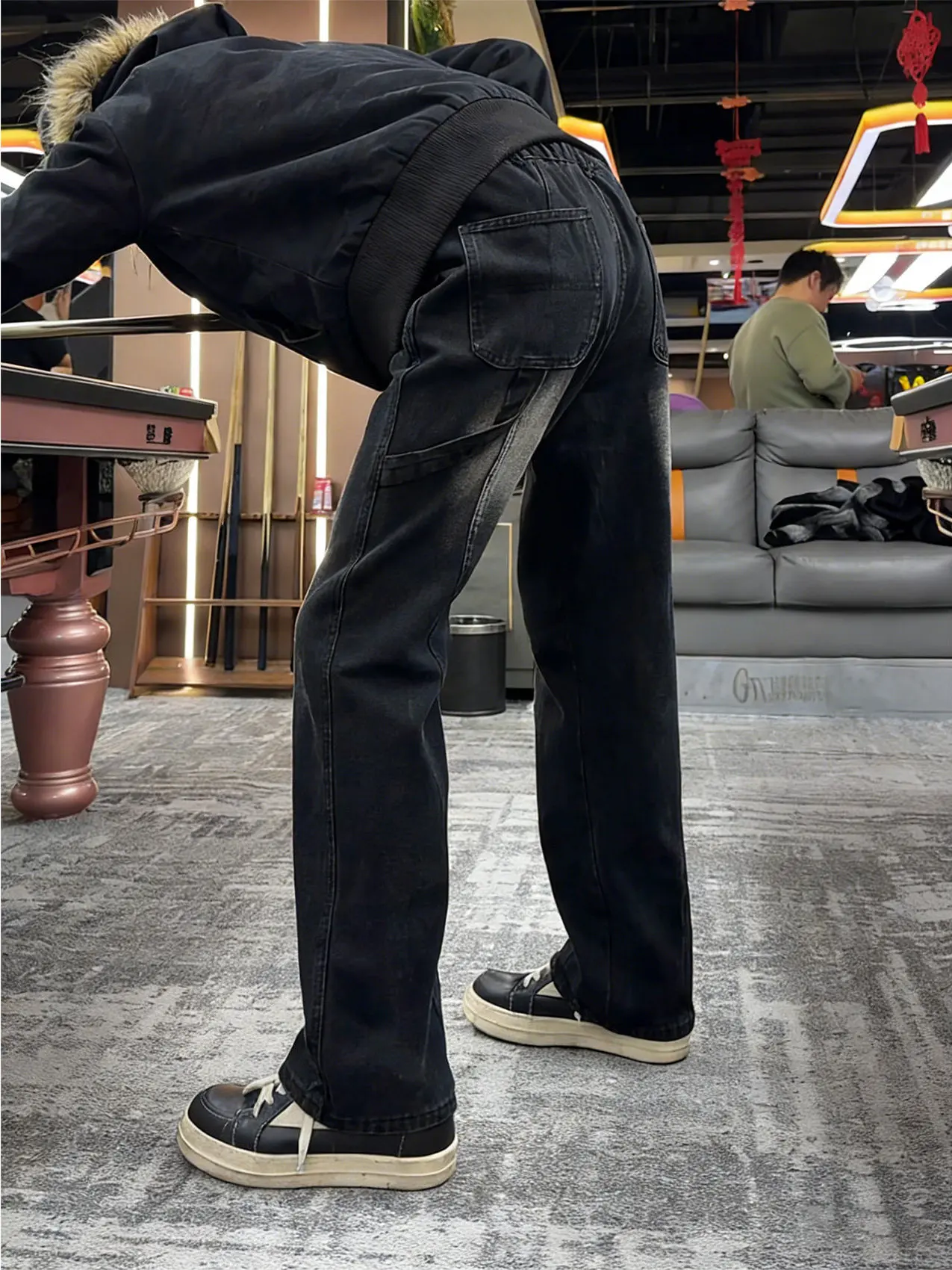 

Мужские джинсы American Sle Workwear: брюки-клеш с эффектом потертости, прямые, слегка расклешенные, в стиле High Street Vibe