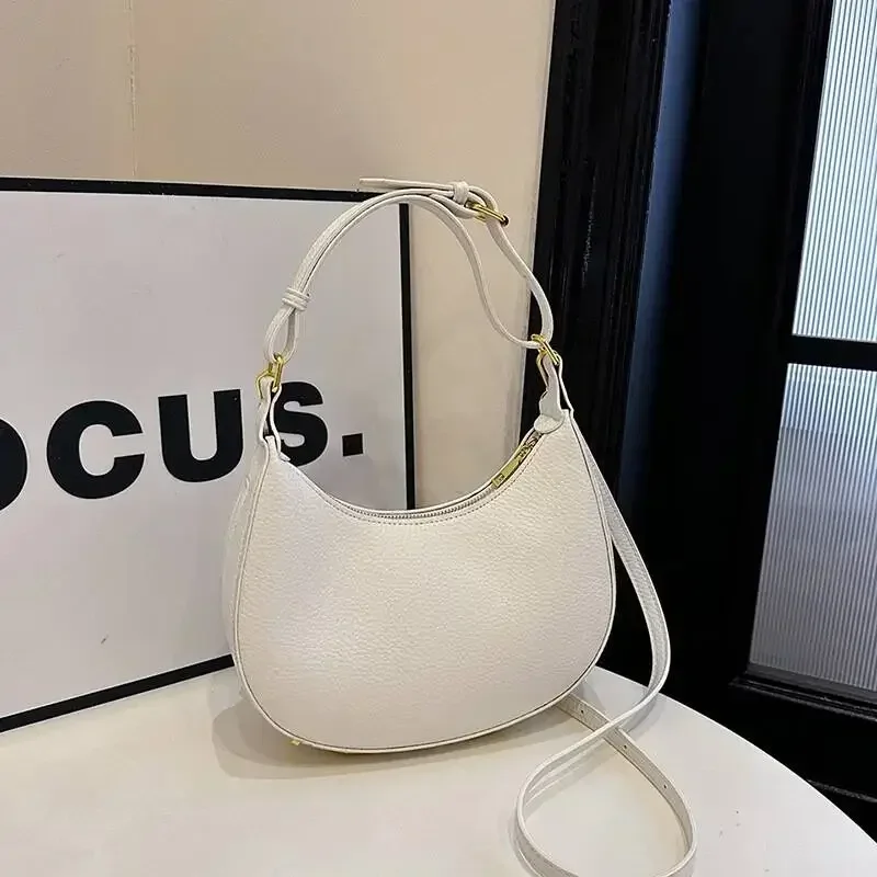 

French Handbag Women's Bag 2025 Semi-circular Crescent Single Shoulder Armpit Bag Fashionable Commuting Niche Crossbody Handbag