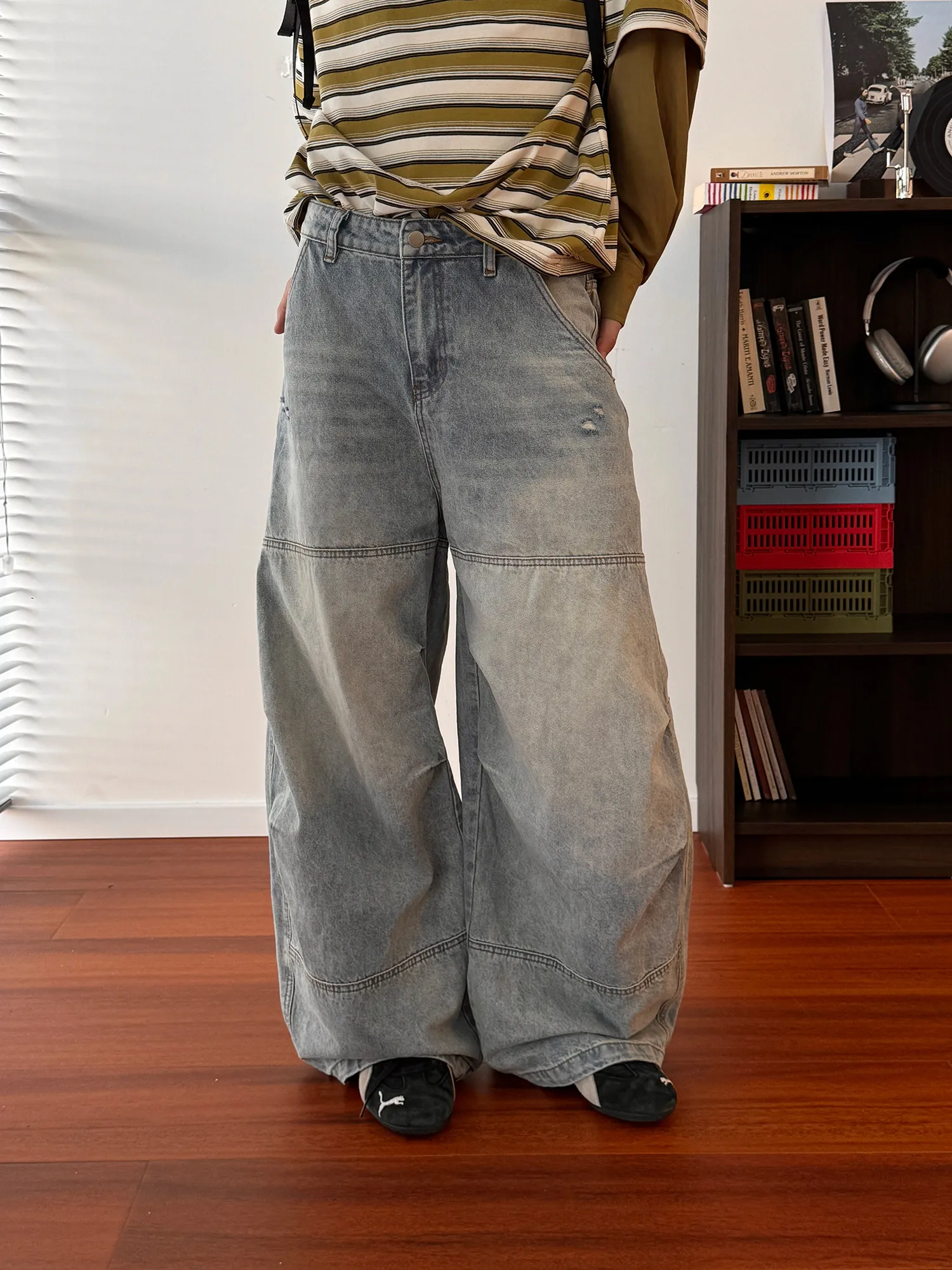 

Retro American High Street Spliced Loose Jeans Men Women Straight Leg Wide Leg Casual Long Pants Trendy Hole Punching