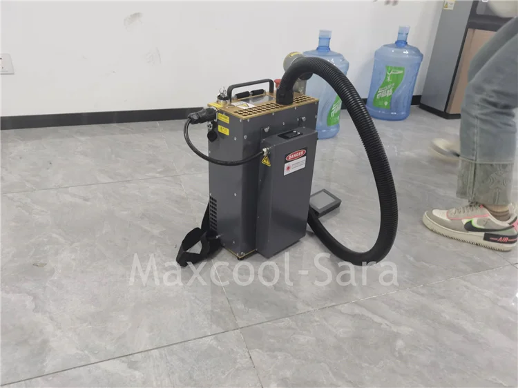 Rust Laser Cleaning Machine Metal Rust Remover Industry Cleaner Machine Backpack Type