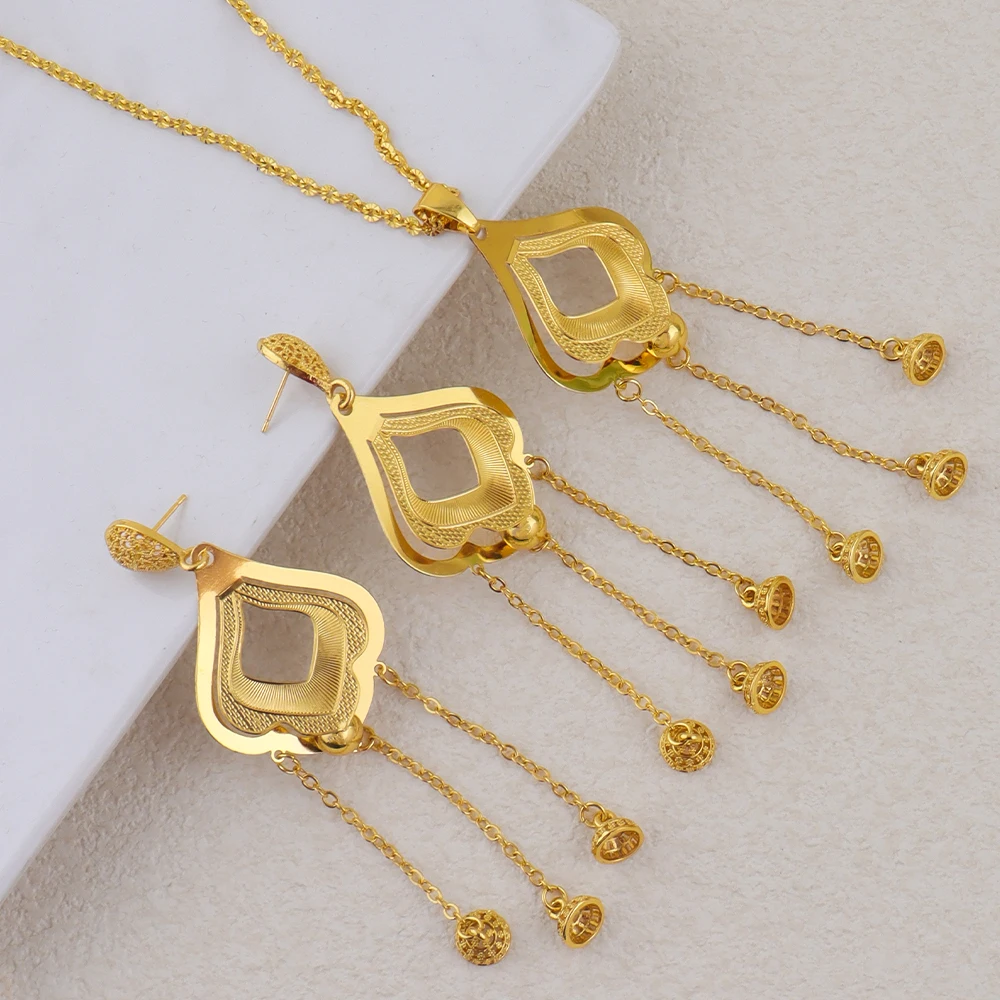 

18K Gold Plated Lucky Tassel Necklace & Earrings Set Light Luxury Jewelry for Women Party Dating Daily Wear Accessories