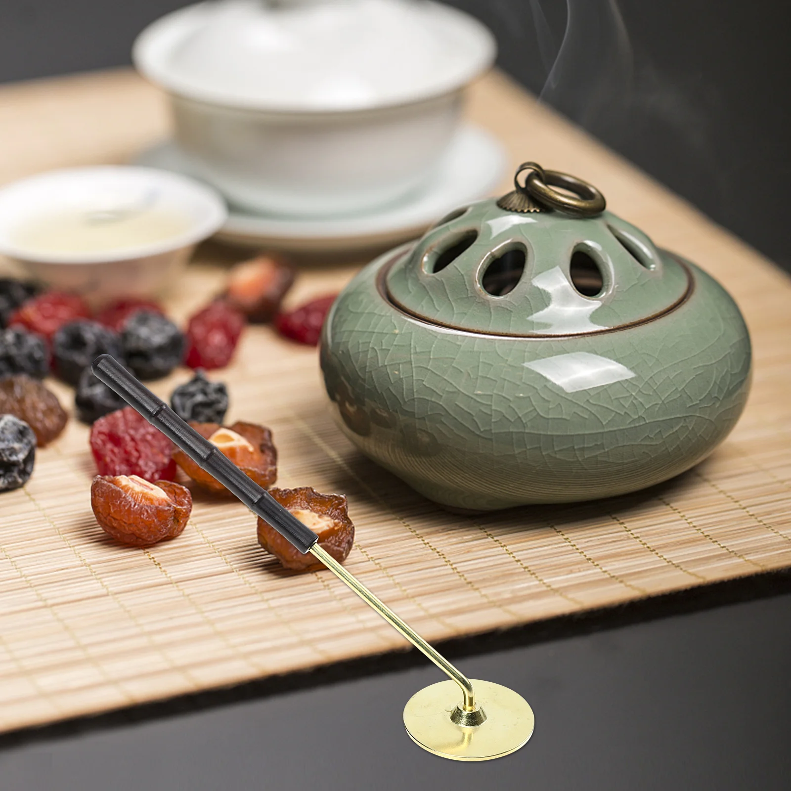 

Wood Handle Incense Press Tool Strong Copper Build Ash Press for Incense Burner Not Easy to Deform Or Rust Ash Shovel