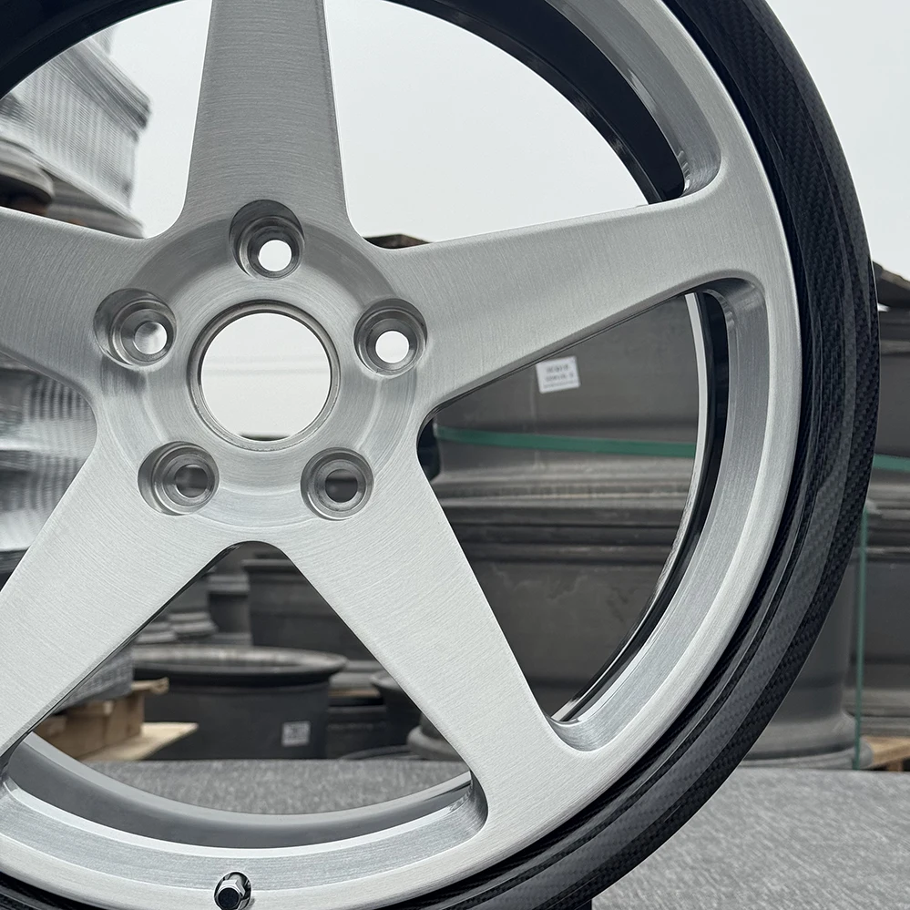 Custom 18 19 20 21 22 23 24 Inch 5x130 2 Piece Forged Carbon Fiber Alloy Wheel Rims for Lamborghini Urus Porsche 911 718 view 6