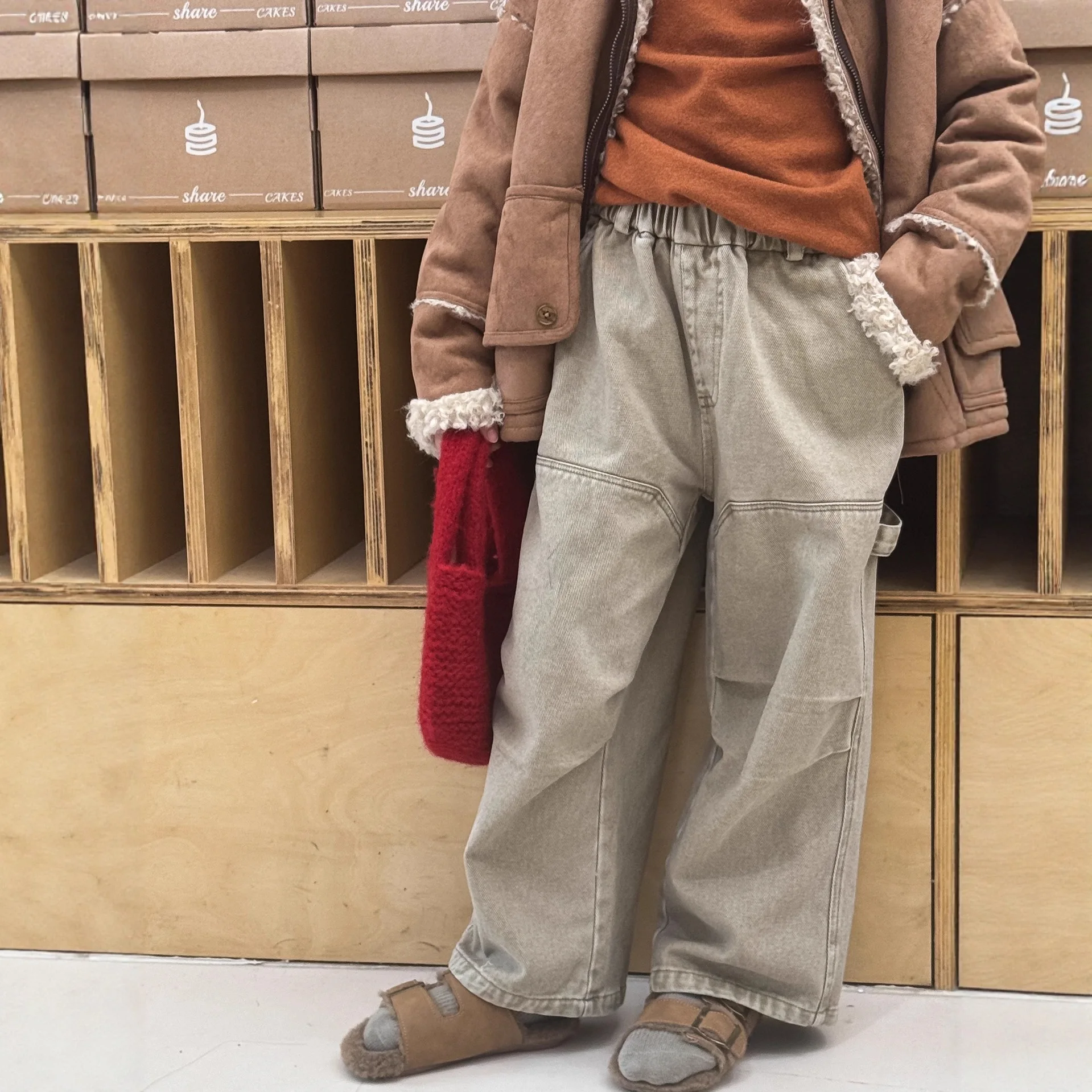 

Брюки для девочек на осень и зиму 2025 Толстая рабочая одежда Повседневные прямые брюки Теплые модные и стильные повседневные брюки