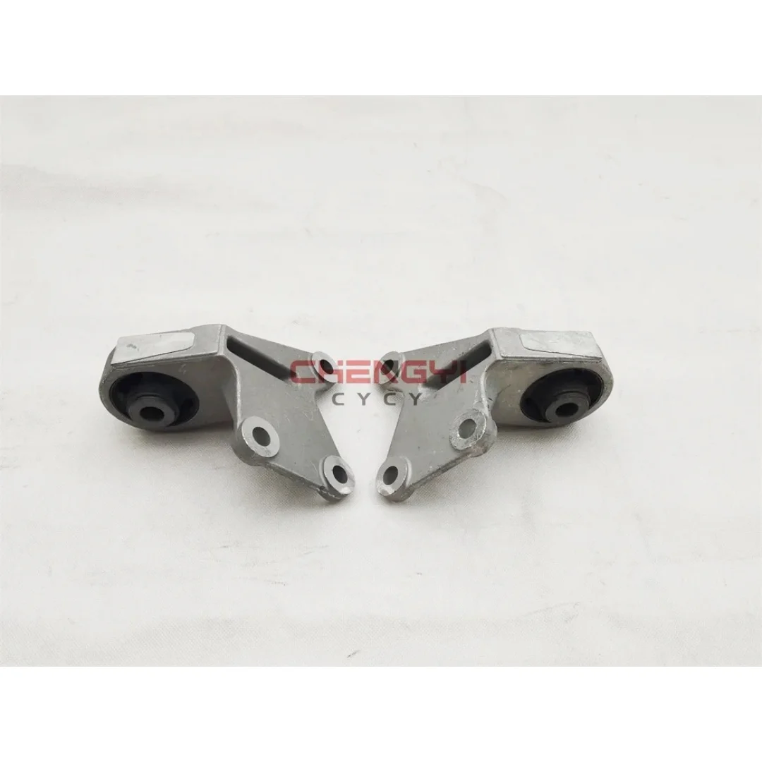 1PCS Rear Differential Bracket Bushing Fit For Outlander ASX RVR GA2W CW4W CW5W CW6W CY4W GF8W GF7W 3517A073 3517A074 MN101361