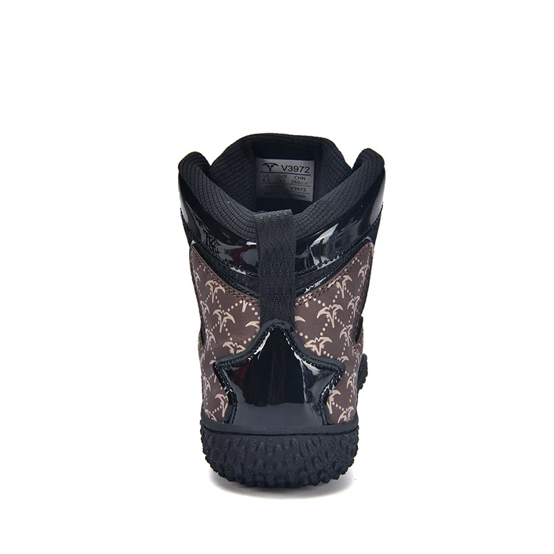 

High-quality professional wear-resistant, supportive and non-slip calf comfort boots for boxing and wrestling.