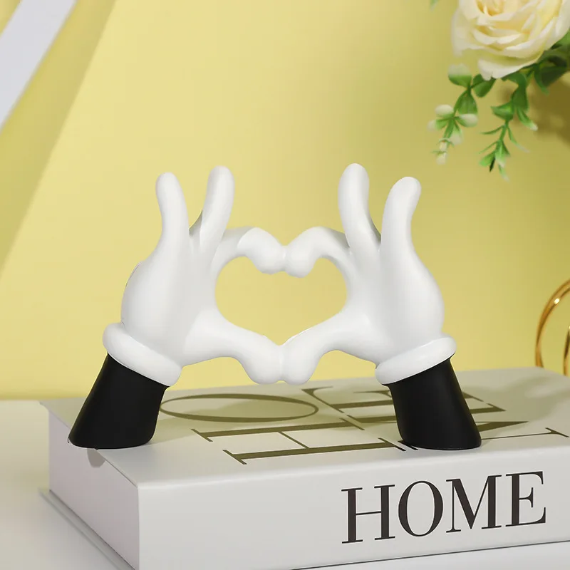 Disney Mickey Mouse Hand With Love Heart Decoration Creative GK Model Home Ornaments Charm Hobby Toys Kids Birthday Gift