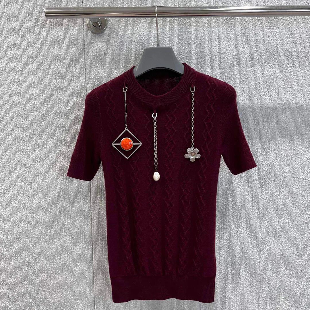 

2025 New Autumn Fashion Pendant Design Burgundy Wool Knitted T-shirt Women O-neck Short Sleeve Slim Fit Sweet Vintage Tops Tee