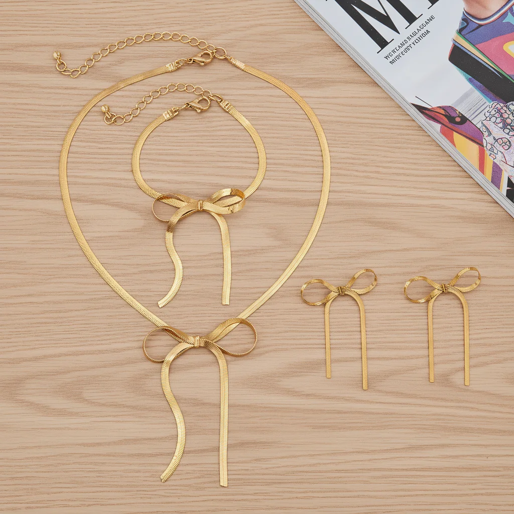 4pcs Elegant Vintage Jewelry Set for WomenLong Tassel Hollow Bow Necklace Golden Choker Bridal Wedding Bracelet Party Gift