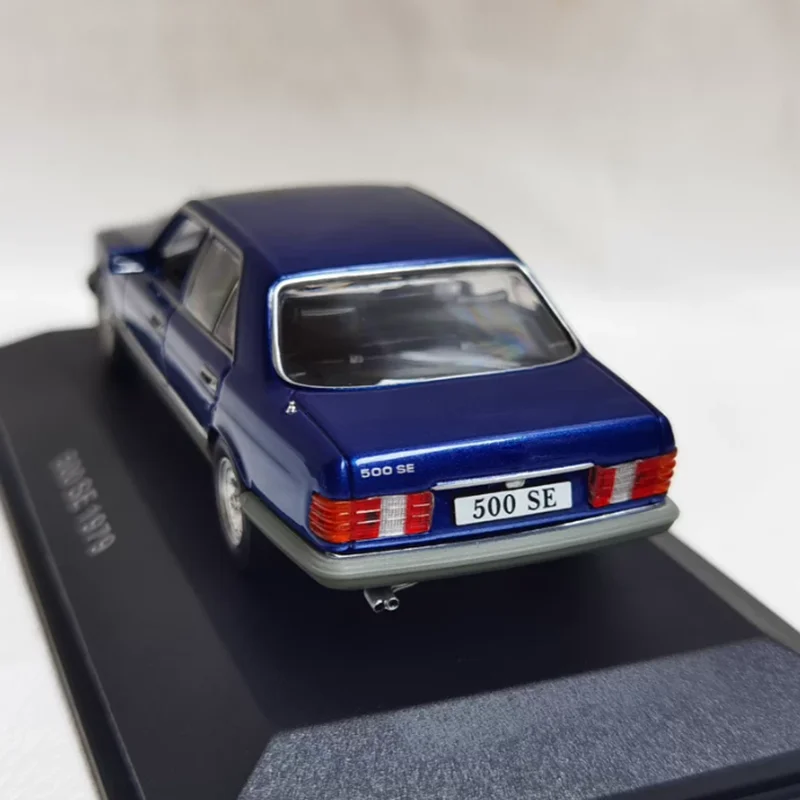 IXO 1/43 스케일 500 SE 1979 합금 시뮬레이션 자동차 모델 정적 수집품 장식용 휴일 선물 장난감 기념품
