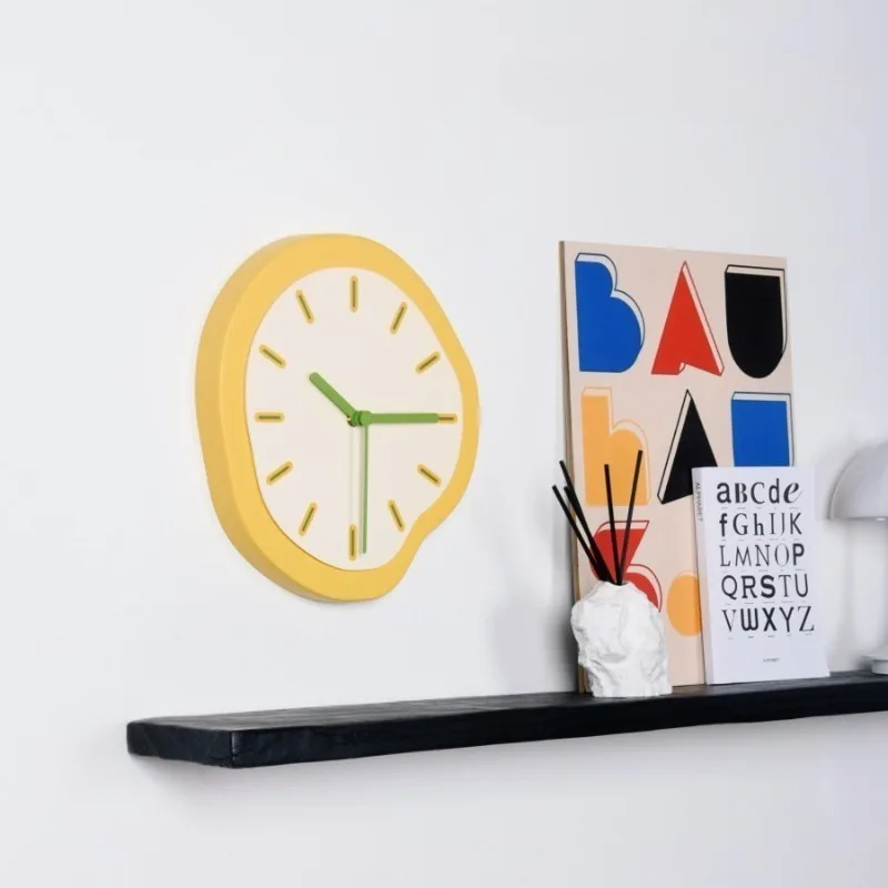 Creative Inkjet Living Room Wall Clocks Simple Silent Irregularly Shaped Kitchen Wall Clocks Bedroom Luxury Home Decoration