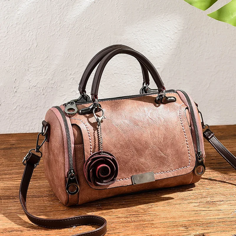 2024 Lente Nieuwe Effen Kleur Retro Kussen Tas Vrouwen Tas Kleine Bloem Hanger Koreaanse Stijl Crossbody Schoudertas Druppels