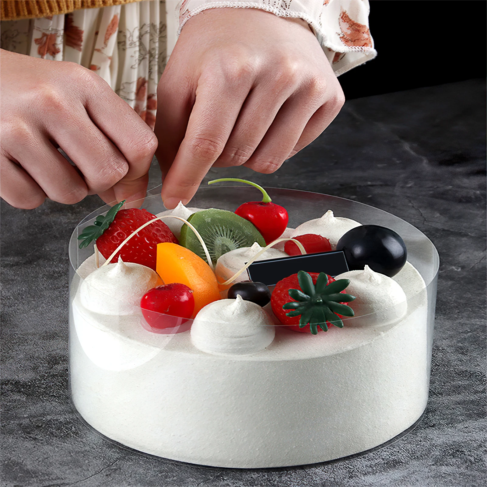 

Plastic Film Cake Edge 210x13x6cm Food Grade Clear Acetate Sheet for Decorating Cake Collar Mousse Roll Bakeries
