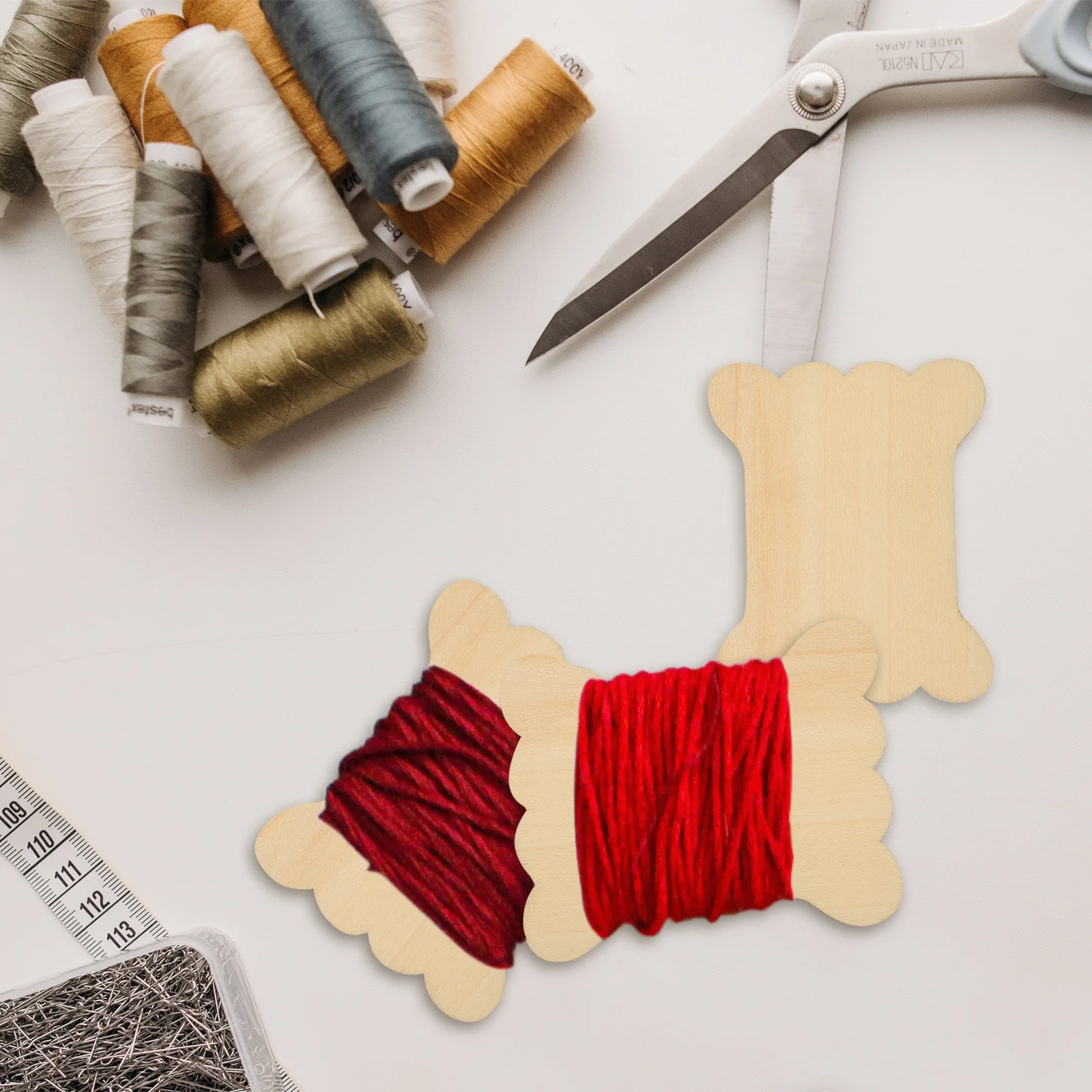 

18Pcs Thread Bobbins Wood Thread Organizer Embroidery Floss Winding Cards for Sewing Cross Stitch Quilting Tools