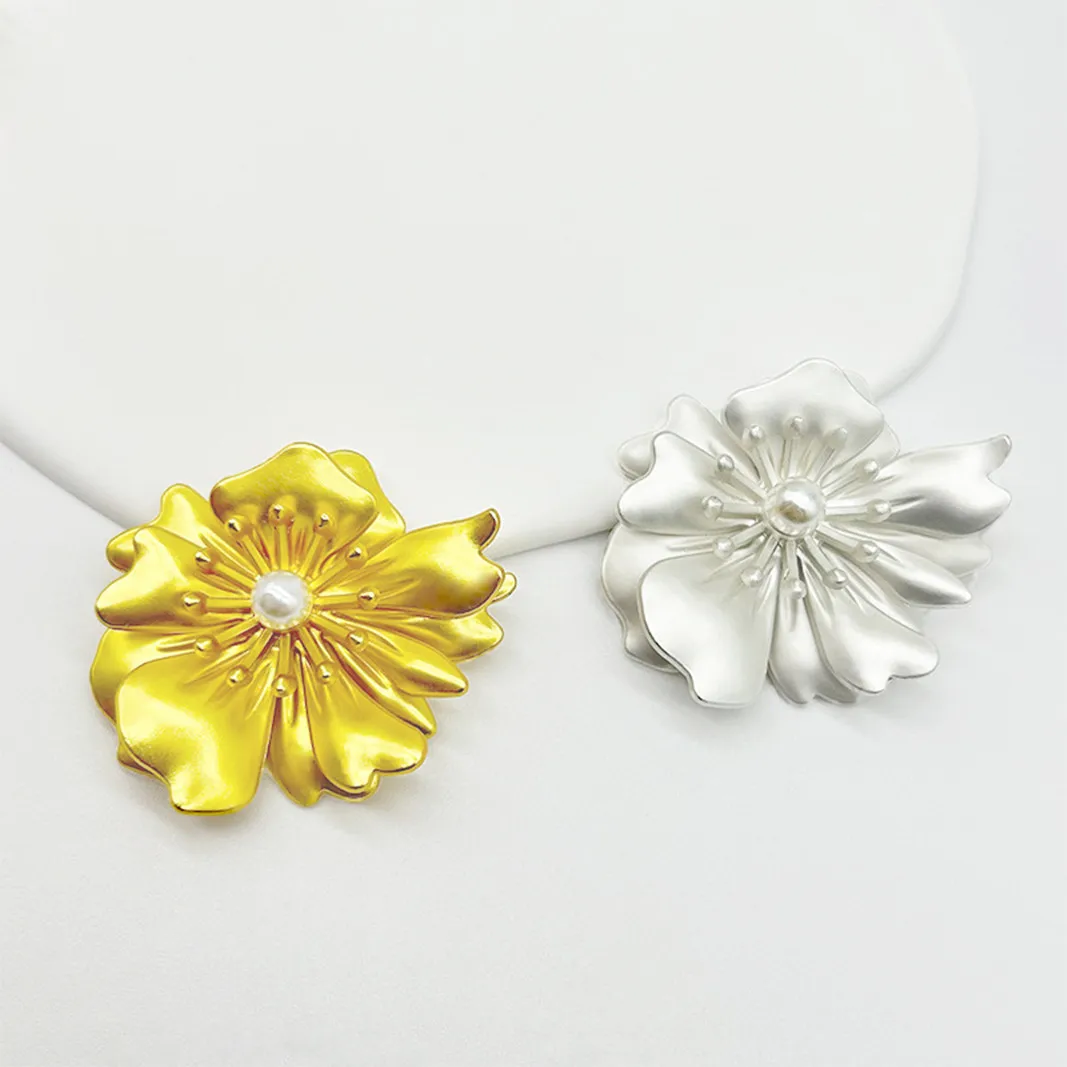 

4PCS Of 43mm French Luxury Flower Metal button women's fur coat sweater cashmere coat versatile decorative buttons