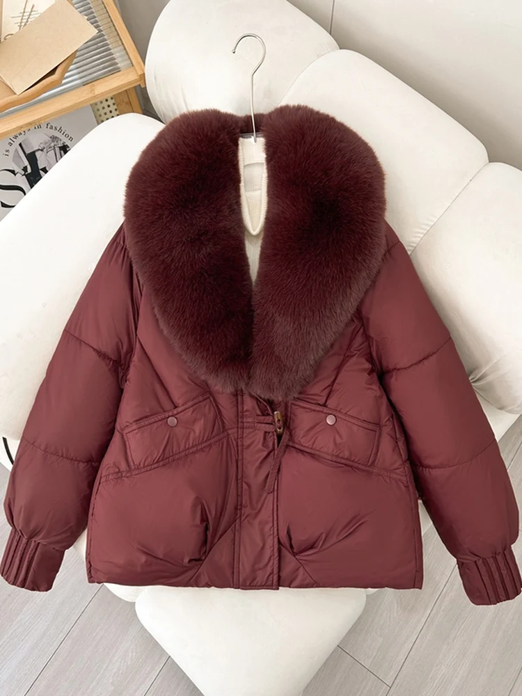 

Ele ort Cotton Jaet Женское модное зимнее пальто с большим меховым воротником и роговими пуговицами Корейский свободный крой из хлопка ...