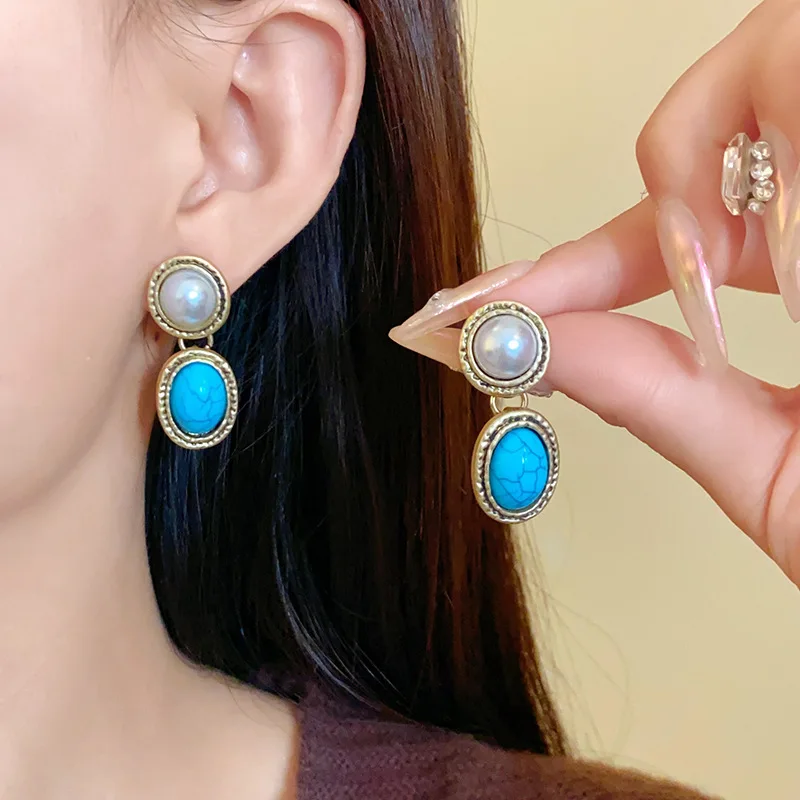Palace style fashionable design clavicle chain personalized retro temperament earrings