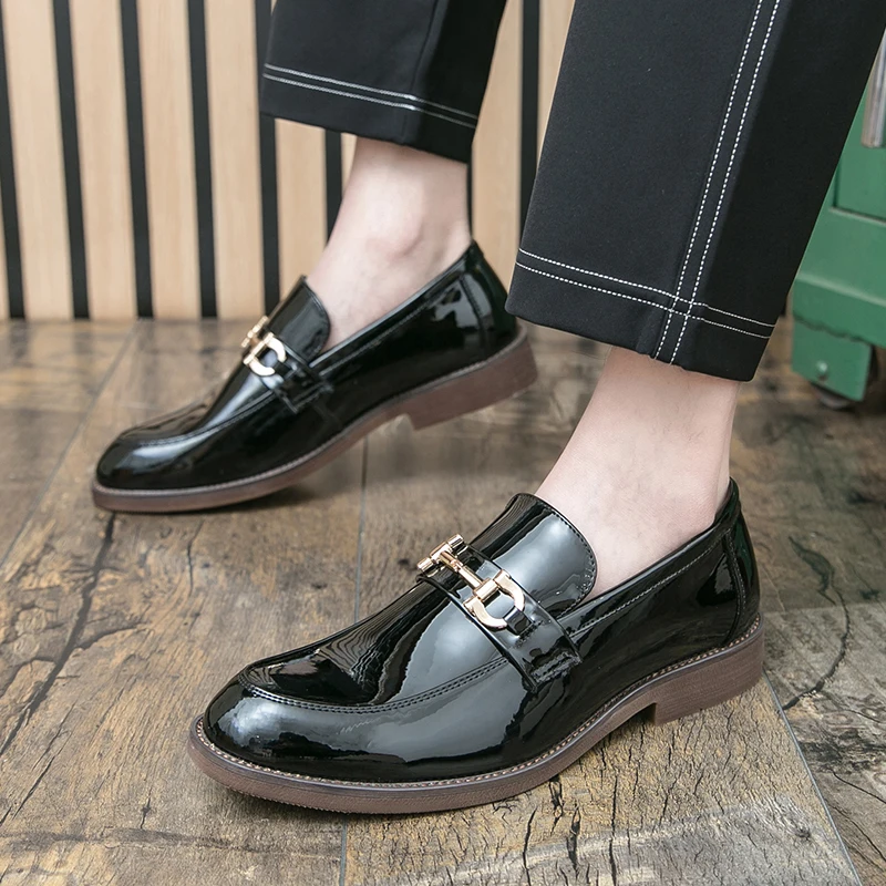 New Men's Business Formal Dress Shoes with Leather Upper and Shiny Finish - One-Piece Slip-On Casual Shoes for Business Use