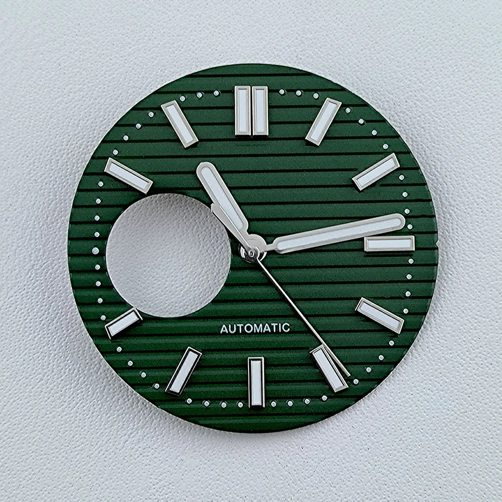 Quadrante dell'orologio NH38 Quadrante da 29,5 mm Quadrante con logo personalizzato quadrante scavato verde luminoso adatto per accessori per orologi con movimento NH38
