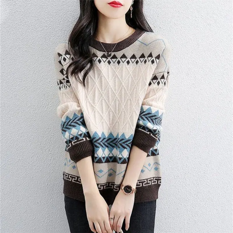 Retro Sweater Women\'s New Autumn and Winter Round Neck Pullover Knitted Sweater Loose Sweater Long Sleeved Women