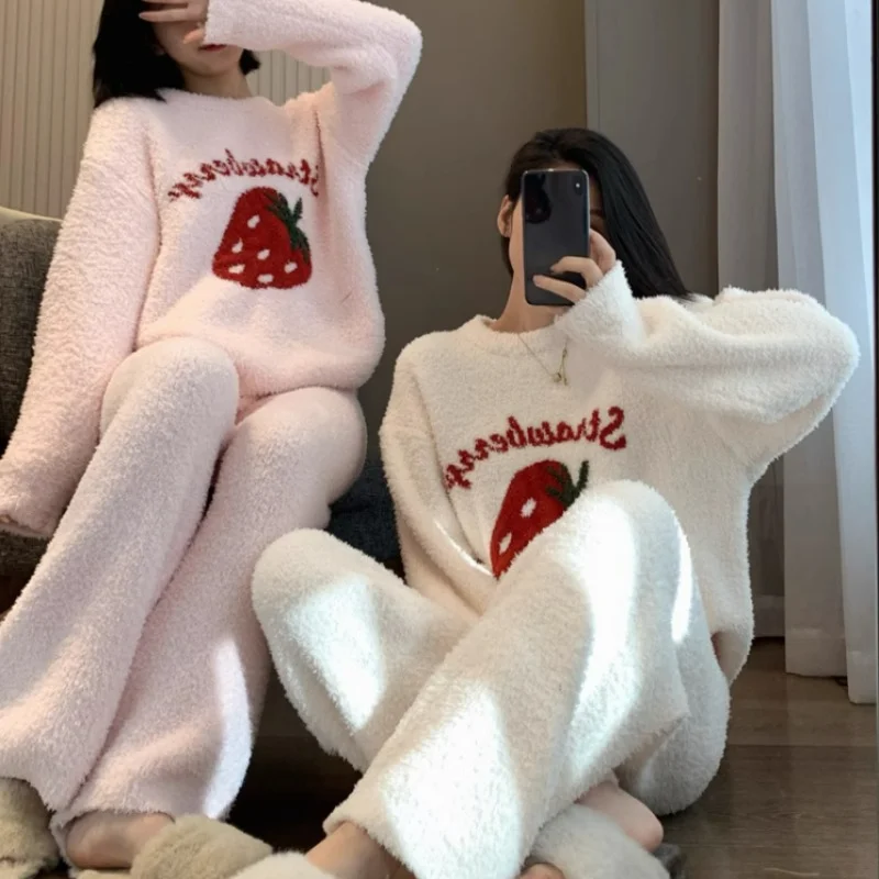 

Cute Strawberry Half Fleece Pajamas Women's Long-sleeved Coral Fleece Autumn and Winter Loungewear High-end Soft Fleece Set