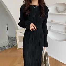 Korean High-End Women'S Autumn Retro Simple Round Neck Pleated Design With Elastic Waist Bag And Hip Long Sleeved Dress