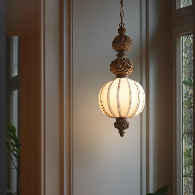 フレンチアンティークシャンデリア、寝室ベッドサイド廊下入り口、レトロな小さなシャンデリア、わび砂風丸太色彫刻