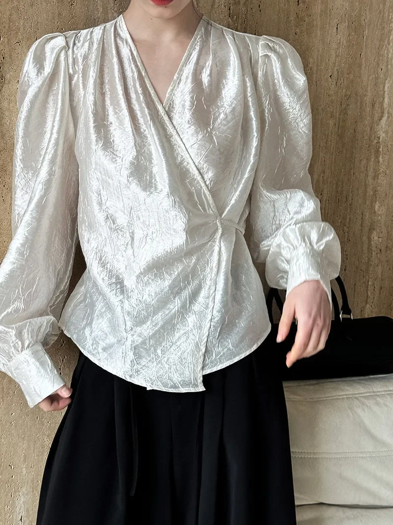 

2024 Spring Summer New Women's V-Neck Irregular One Piece Blouses Pearlescent Puff Sleeve Cross Lace Korean LX7073