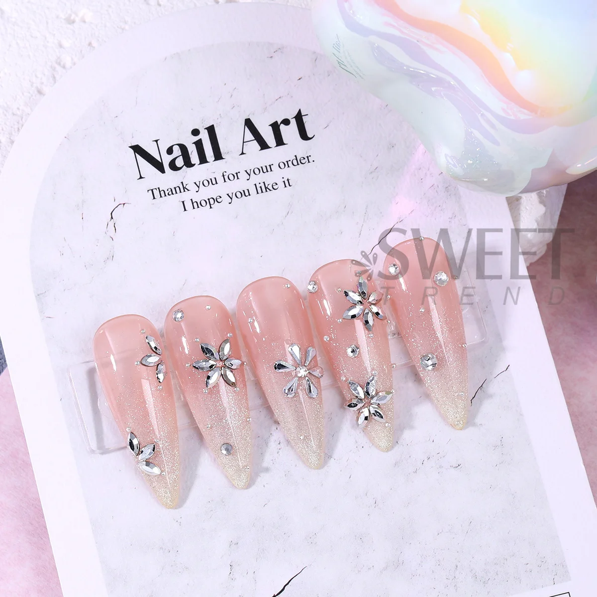 ตกแต่งเล็บลายเกล็ดหิมะเพชร 6 ช่อง ลูกบอลเหล็กคาเวียร์ พลอยติดหลังแบน ดีไซน์เครื่องประดับคริสต์มาส ฤดูหนาว ประดับคริสตัลวิบวับ