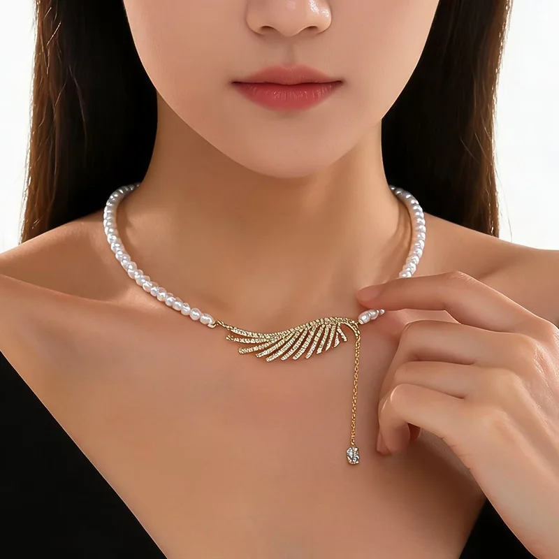 Light Luxury Retro Pearl Beaded Wing Cubic Zirconia Necklace Heavy Craft Women Dainty Clavicle Chain Niche Party Jewelry Gift