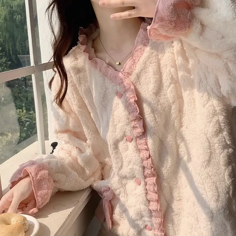 Pijamas de lana coral para mujer, ropa de dormir cómoda para otoño e invierno, nuevo modelo, conjunto de pijama de algodón de manga larga, traje para estar en casa