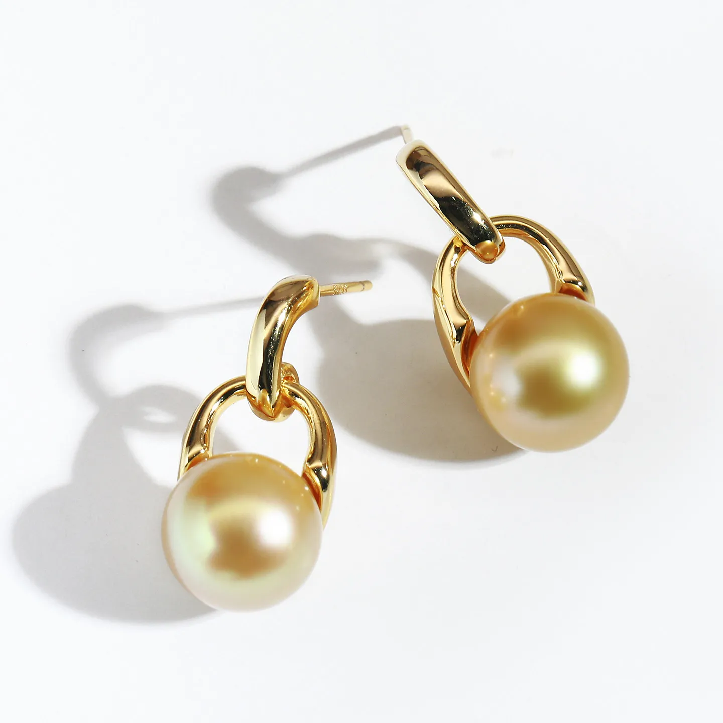 

Новые минималистичные круглые серьги из натуральных бусин Южных морей размером 10–11 мм — элегантный стиль 925