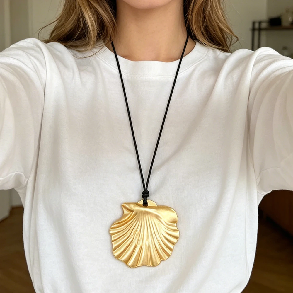 Creative Large Shell Shape Trend Pendant Necklace For Women Men Punk Style Chain Statement Wax Rope Jewelry Party Gifts