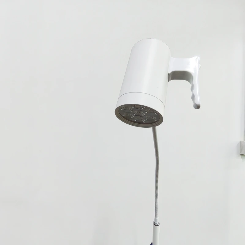 Рисунок 2 - Оперативная медицинская стоячая лампа