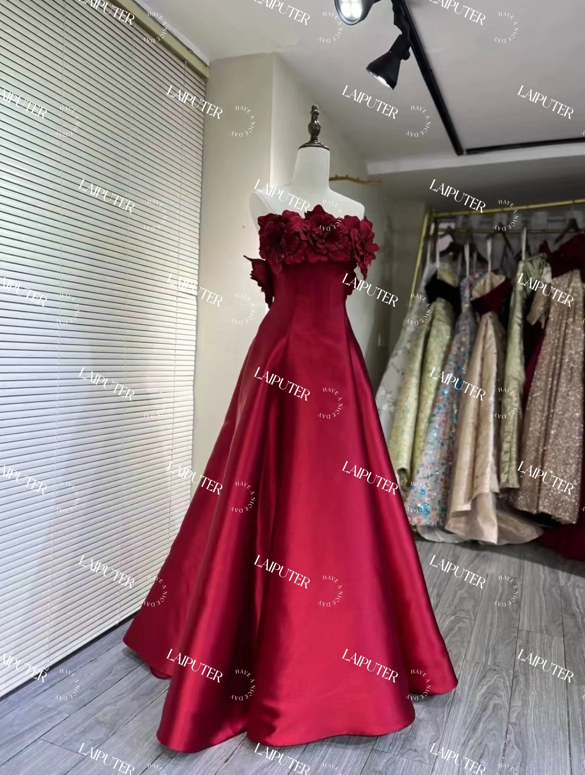 Hand-Made 3D Flowers Burgundy Long Prom Dresses off Shoulder Satin A line Dark Red Evening Gown Long Sleeves Woman Formal Dress