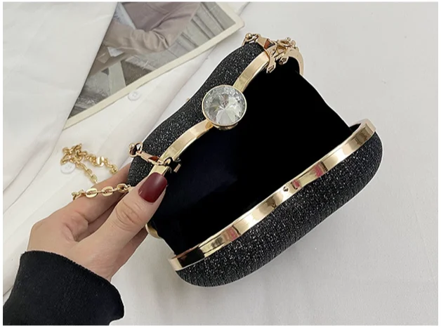 2023 New Diamond Female Evening Clutch Bags Shiny Heart Shape Metal Handbag Fashion Chain Shoulder Bag Luxury Lady Purse