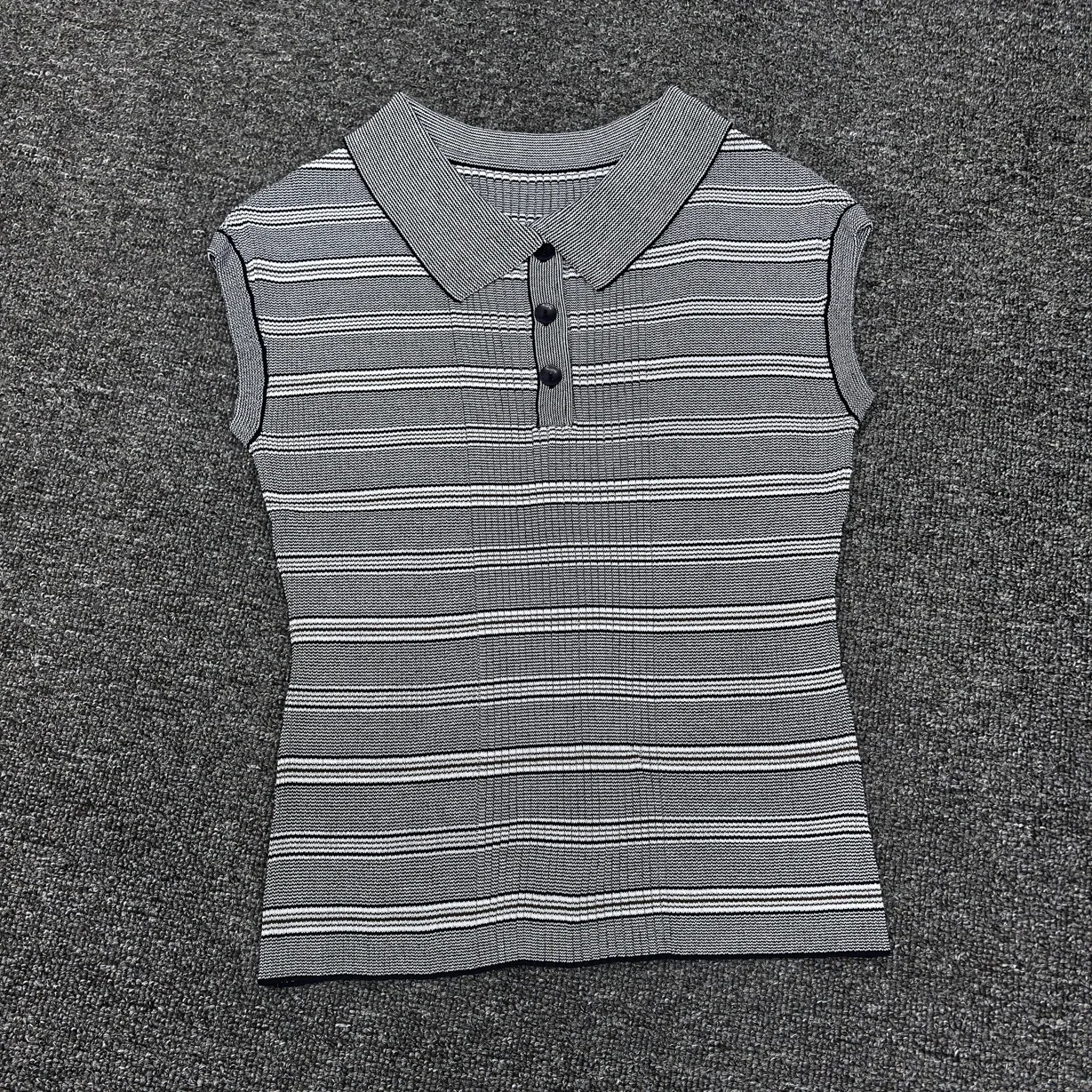 2025 Top semplice in maglia a righe a maniche corte primavera/estate