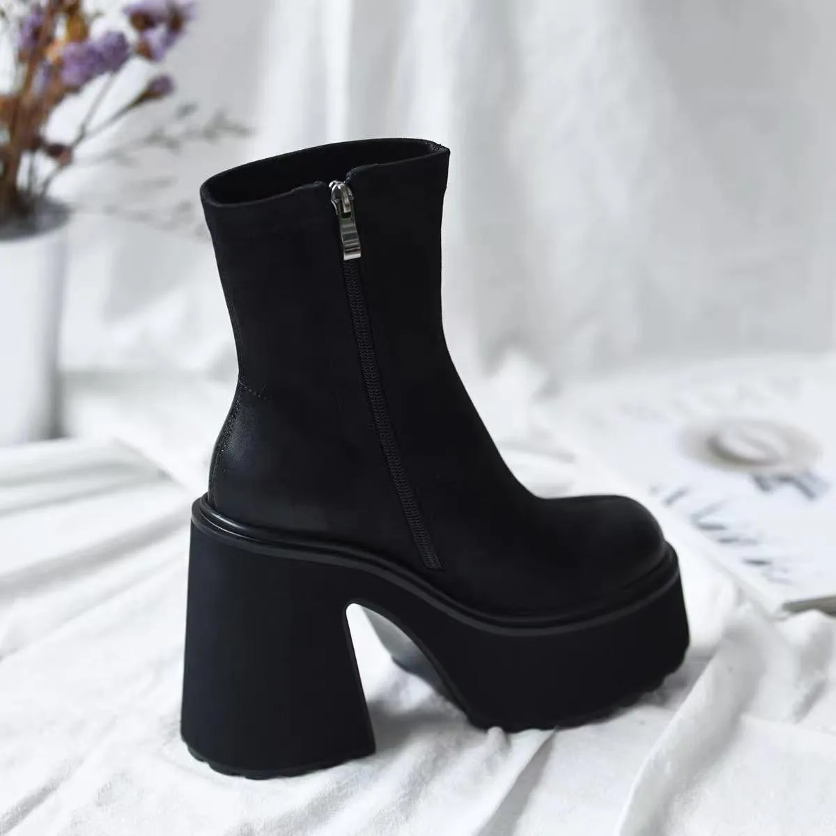 Ultra-Hochhackige Stiefeletten 2026 Sommer Neue Stylische Vielseitige Schlankmachende Absätze Cooler Street-Style Schlankmachende Stiefel