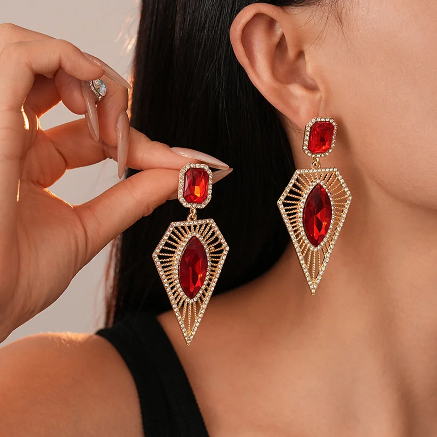 Round flower stud earrings, medieval vintage earrings, retro high-end earrings for women