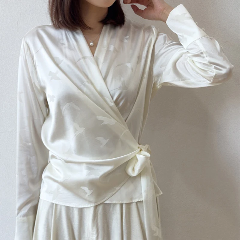 

20 Momme 93% Mulberry Silk 7% Spandex Birds Jacquard Silk V-neck Bow-tied Waist Women Long Sleeve Shirt Top Office Work M1644