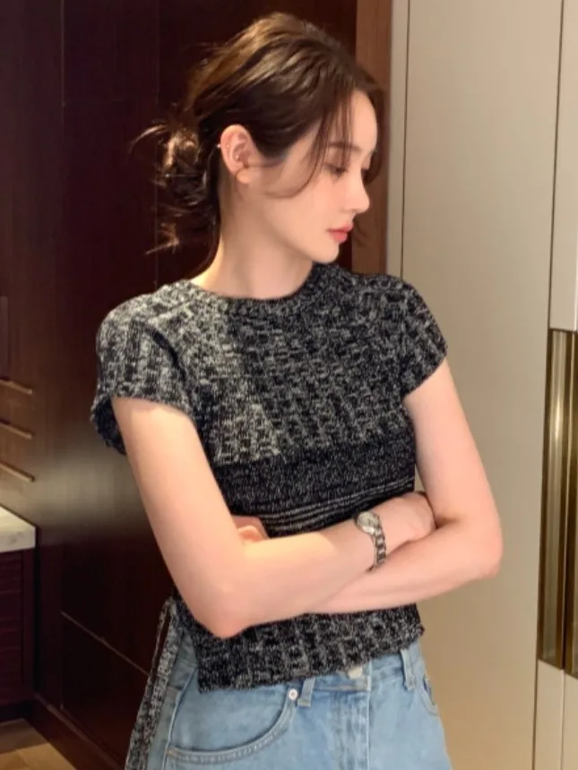 Summer Chic Slim Fit ort Sve Knitted Top Women's round Ne Slit Faionable High End Feeling Trendy Casual Wear