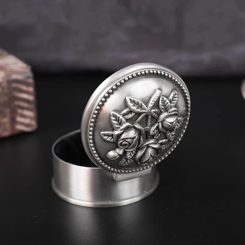 صغيرة الحجم الرجعية صندوق مجوهرات معدني خمر زهرة منحوتة ديكور المنزل حلية حالة حلقة سوار قلادة تخزين الخرز المنظم