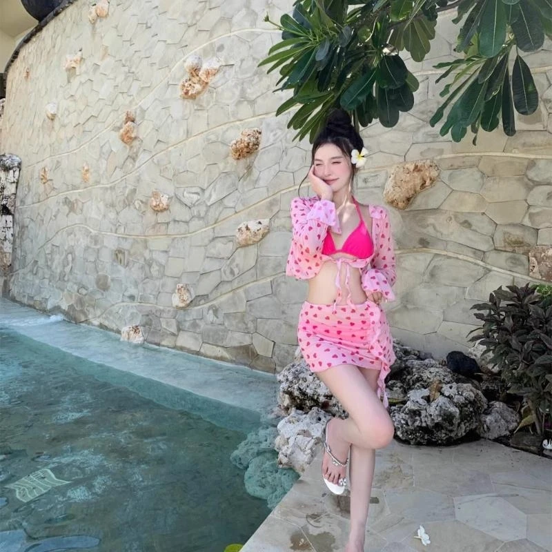 

Розовый купальник, женский комплект бикини с принтом сердца, с длинными рукавами и рюшами, горячий весенний купальник, лето 2025, новые накидки, юбка с запахом