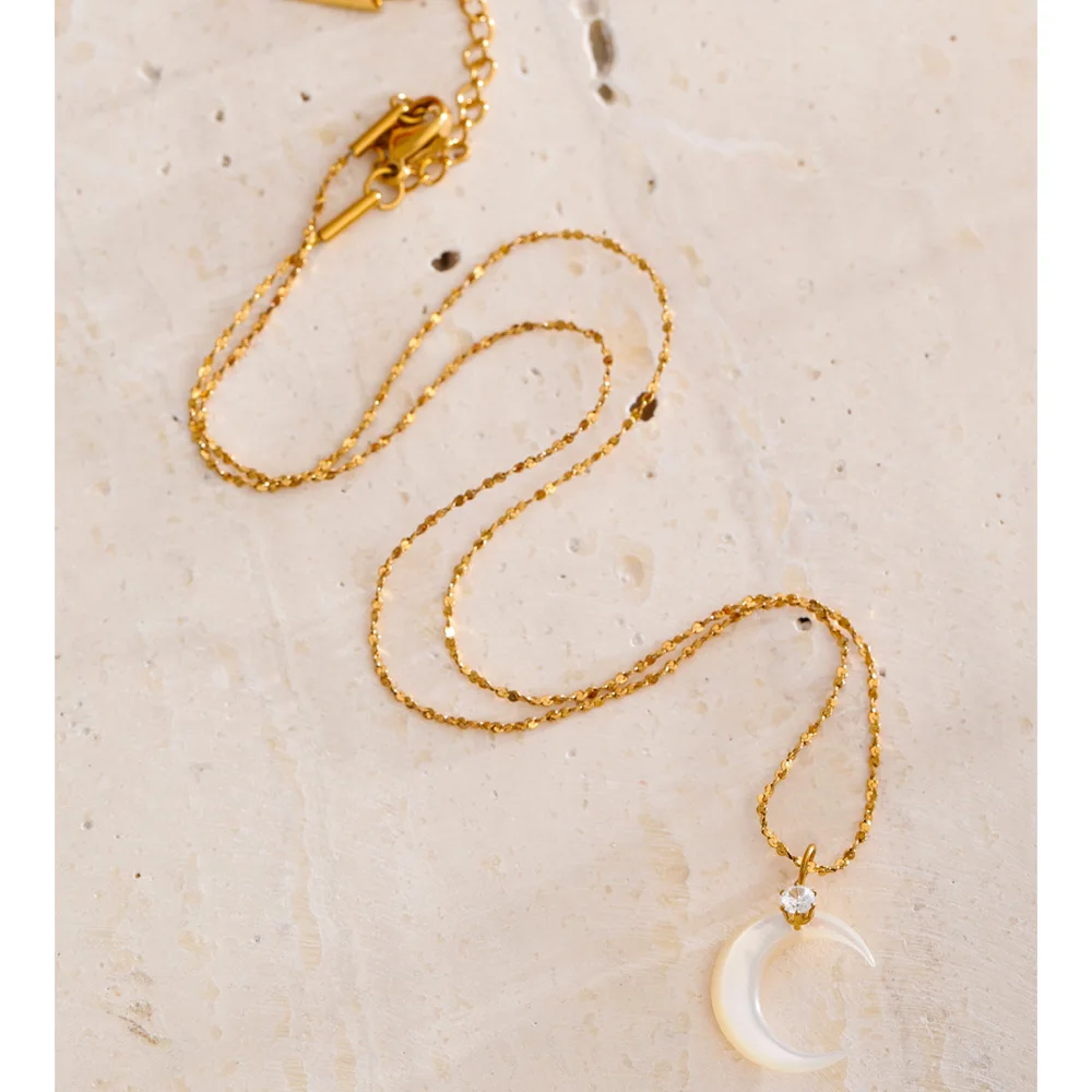 Yhpup Wasserdichte Shell Zirkon Mond Chic Halskette Anhänger Stilvolle Einzigartige PVD Überzogene Charme Zarte Koreanische Schmuck Großhandel