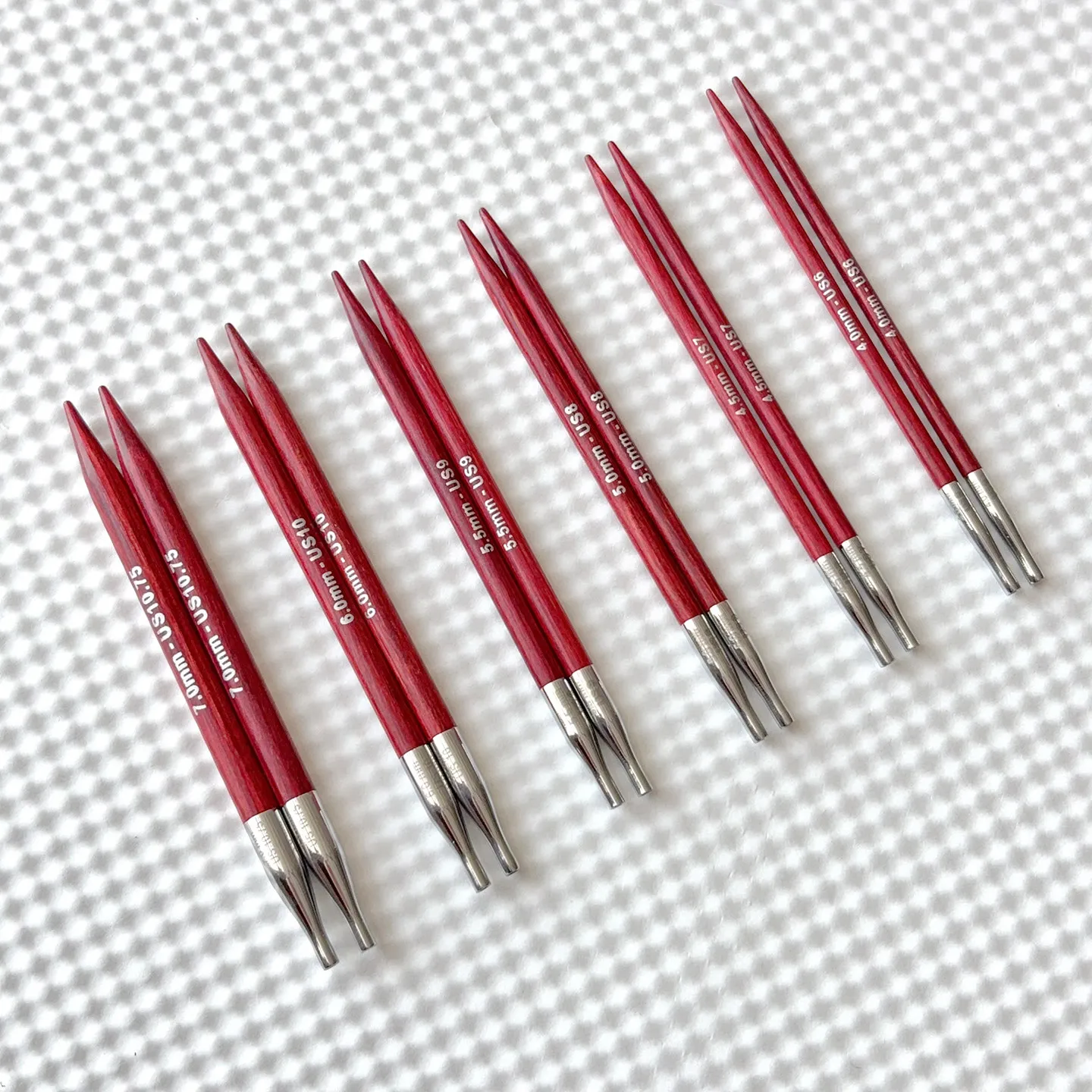 Neue Knitpro Amore Red Regular 5 Zoll abnehmbare Birkenholzring-Stricknadel, glatt. – Detail 3