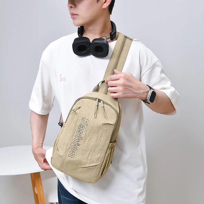 Leichte Herren-Umhängetasche, lässiger Brust-Rucksack, multifunktionaler Schulter-Crossbody-Tagesrucksack für Reisen, Wandern und Pendeln – Detail 16